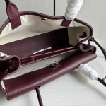 Top-tier new Chanel 26s crossbody bag women's messenger bag, 30*15