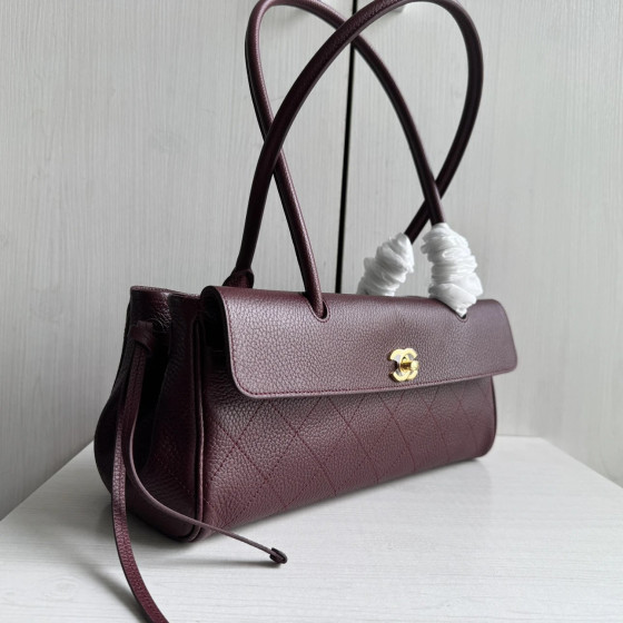 Top-tier new Chanel 26s crossbody bag women's messenger bag, 30*15
