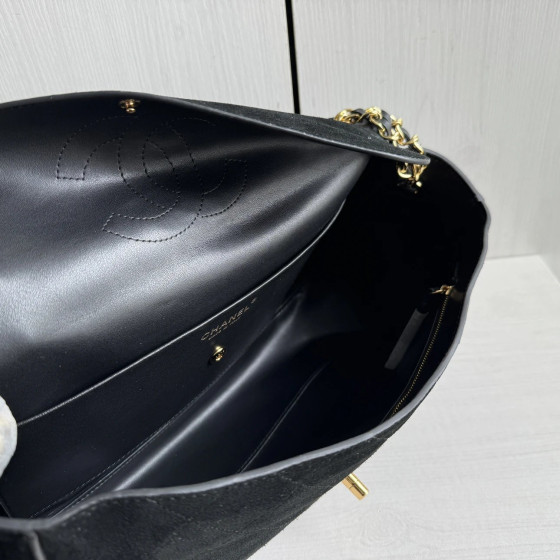 Top-tier Chanel 26s suede and fur-lined CF clamshell bag, messenger bag, maxi crossbody, single shoulder bag, matte leather interior and exterior genuine leather, large size 38cm, small size 32cm (as shown in the picture)