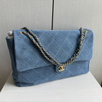 Top-tier Chanel 26a diamond-pattern denim CF style clamshell bag, underarm bag maxi, cross-body shoulder bag, genuine leather inside and outside, large size 38cm