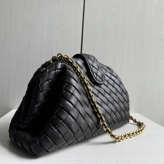Top-grade bv woven lambskin clutch bag, chain shoulder bag, handbag, underarm bag, women's bag, 27*15
