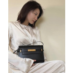 Top-grade y manhattan poplar forest crocodile-patterned calfskin Manhattan bag, French bag, messenger bag, shoulder bag, small size 24*18