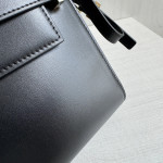Top-grade y manhattan poplar forest crocodile-patterned calfskin Manhattan bag, French bag, messenger bag, shoulder bag, small size 24*18