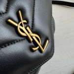 Top-grade Y Yangshulin V-pattern lambskin loulou small messenger bag cross-body shoulder bag 20*14