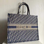 *Dior book tote embroidery canvas handbag shopping bag beach bag large size 42*34 small size 37*28