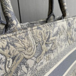 Dior book tote bag, imported canvas, tiger embroidery, tote bag, handbag, shopping bag, 42*32, gray, small size 37*2