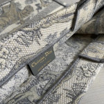 Dior book tote bag, imported canvas, tiger embroidery, tote bag, handbag, shopping bag, 42*32, gray, small size 37*2