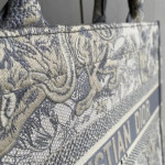 Dior book tote bag, imported canvas, tiger embroidery, tote bag, handbag, shopping bag, 42*32, gray, small size 37*2