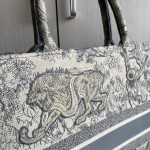 Dior book tote bag, imported canvas, tiger embroidery, tote bag, handbag, shopping bag, 42*32, gray, small size 37*2