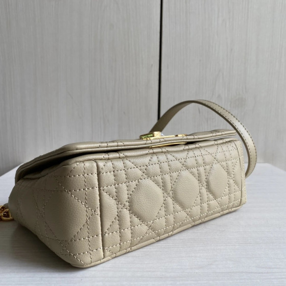 (Inside and outside genuine leather) high-end version dior caro rattan-patterned calfskin CD vintage Montaigne chain messenger bag, large size 25cm, small size 20cm