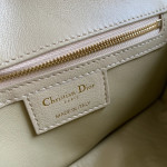 (Inside and outside genuine leather) high-end version dior caro rattan-patterned calfskin CD vintage Montaigne chain messenger bag, large size 25cm, small size 20cm