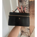 Chanel Top-level 26a lizard-print cowhide handheld makeup bag, LP style, with both interior and exterior genuine leather, rice box bag, chain messenger bag, 19cm