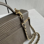 Chanel Top-level 26a lizard-print cowhide handheld makeup bag, LP style, with both interior and exterior genuine leather, rice box bag, chain messenger bag, 19cm