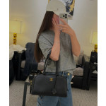 Medium Chanel top-grade 26Bb plain weave cowhide diamond pattern cowhide bowling bag, with inner matte leather, women's shoulder bag, medium size, 32*16