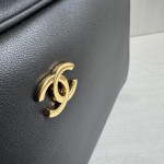 Medium Chanel top-grade 26Bb plain weave cowhide diamond pattern cowhide bowling bag, with inner matte leather, women's shoulder bag, medium size, 32*16