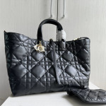Dior new Daphne series Lady 95.22 toujours Teng pattern imported cowhide CD adjustable shoulder strap mother-daughter bag shopping bag handheld shoulder bag inner frosted leather~ small size 23*15, medium size 28*19, large size 37*27