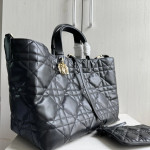 Dior new Daphne series Lady 95.22 toujours Teng pattern imported cowhide CD adjustable shoulder strap mother-daughter bag shopping bag handheld shoulder bag inner frosted leather~ small size 23*15, medium size 28*19, large size 37*27