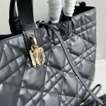 Dior new Daphne series Lady 95.22 toujours Teng pattern imported cowhide CD adjustable shoulder strap mother-daughter bag shopping bag handheld shoulder bag inner frosted leather~ small size 23*15, medium size 28*19, large size 37*27