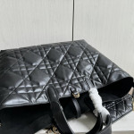 Dior new Daphne series Lady 95.22 toujours Teng pattern imported cowhide CD adjustable shoulder strap mother-daughter bag shopping bag handheld shoulder bag inner frosted leather~ small size 23*15, medium size 28*19, large size 37*27