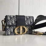 Dior Mini Montaigne Bag 30 Montaigne Mini Box Bag Vintage CD Messenger Bag Wide Shoulder Strap Crossbody Shoulder Bag 17.5*13
