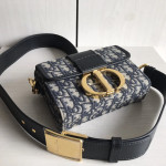 Dior Mini Montaigne Bag 30 Montaigne Mini Box Bag Vintage CD Messenger Bag Wide Shoulder Strap Crossbody Shoulder Bag 17.5*13