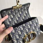 Dior Mini Montaigne Bag 30 Montaigne Mini Box Bag Vintage CD Messenger Bag Wide Shoulder Strap Crossbody Shoulder Bag 17.5*13