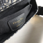 Dior Mini Montaigne Bag 30 Montaigne Mini Box Bag Vintage CD Messenger Bag Wide Shoulder Strap Crossbody Shoulder Bag 17.5*13
