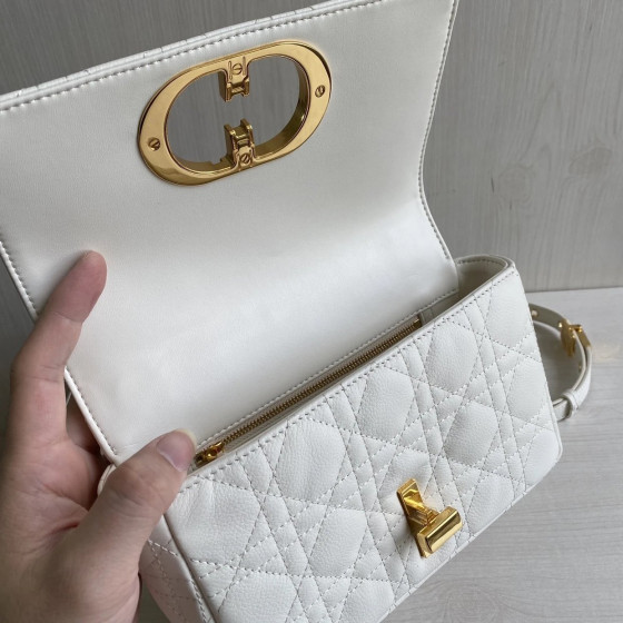 Dior Cargo Vintage Chain Crossbody Shoulder Bag, Small 20cm, Large 25cm, CD Montaigne, Vintage, Chain Crossbody Shoulder Bag, Small 20cm, Large 25cm