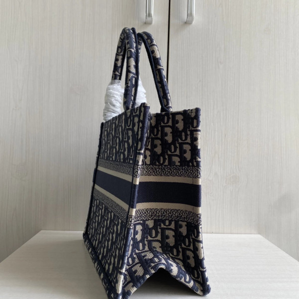 Dior book tote, canvas embroidery, classic blue thick thread, canvas handbag shopping bag, beach bag, medium-small size 26*21, gray